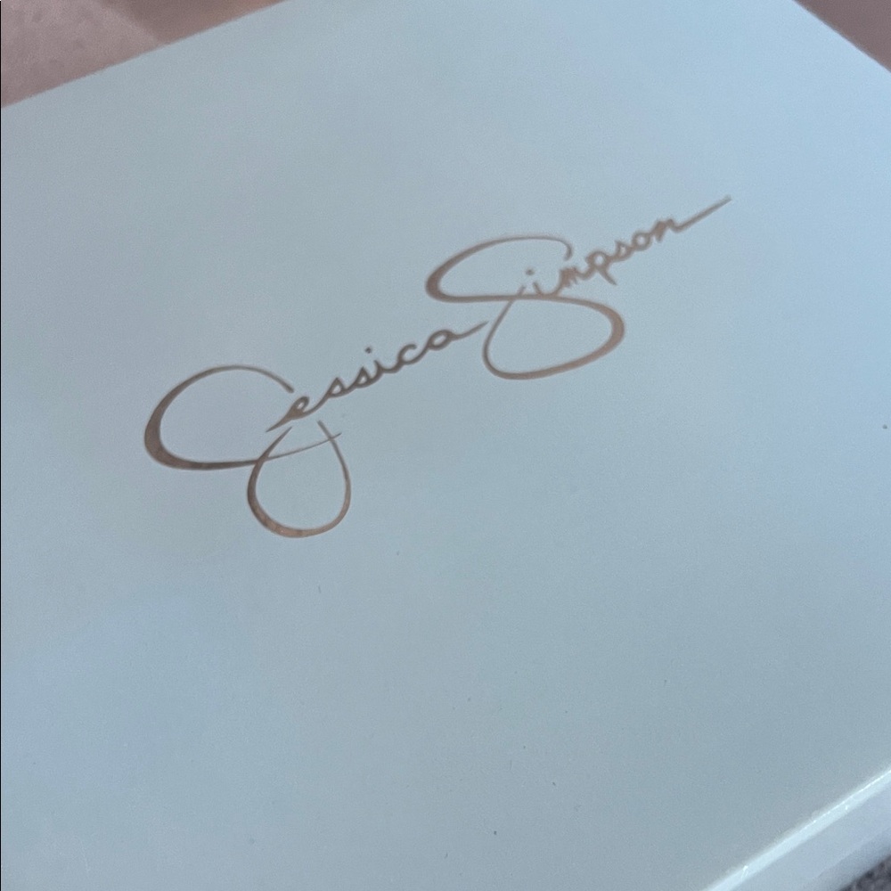 Jessica Simpson Cream Gift Box